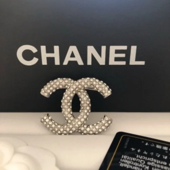 BROOCHES - Picture 4 of 16